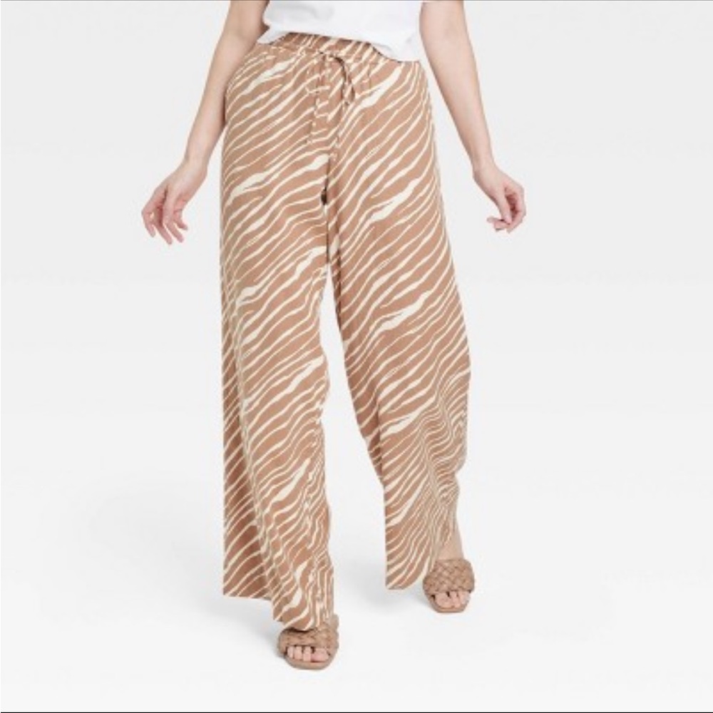 A New Day! White & Brown Linen pants!